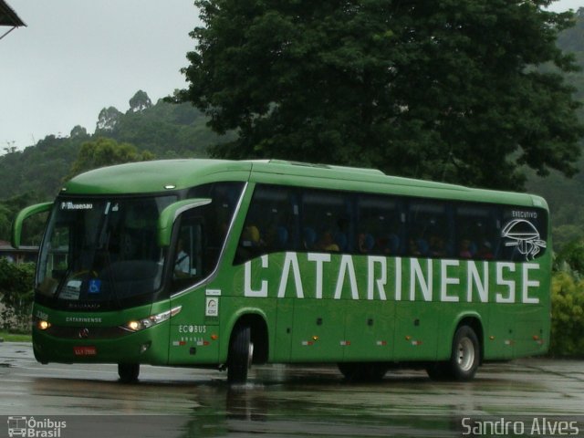 Auto Viação Catarinense 3368 na cidade de Itapema, Santa Catarina, Brasil, por Sandro Alves. Número da foto: #3913050.