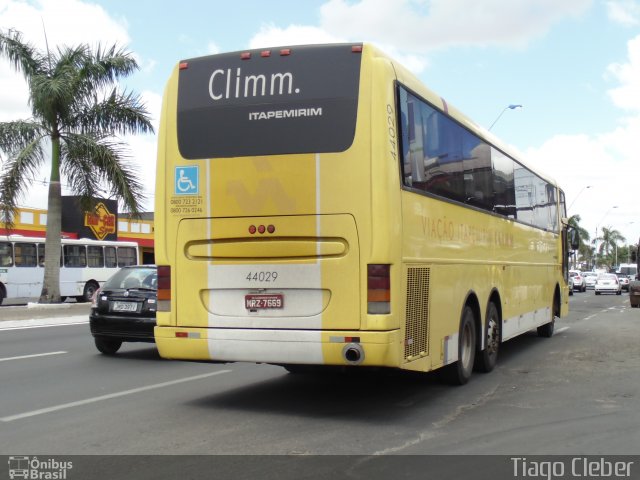 Viação Itapemirim 44029 na cidade de Feira de Santana, Bahia, Brasil, por Tiago Cleber. Número da foto: #3920629.