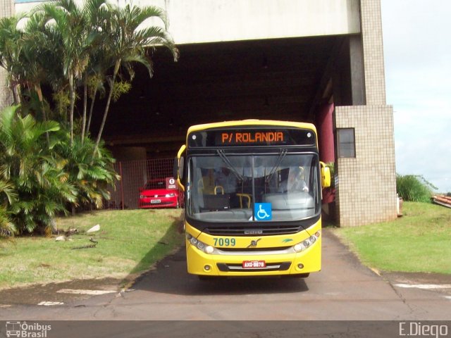 Viação Garcia 7099 na cidade de Apucarana, Paraná, Brasil, por Diego Lopes. ID da foto: 3919845.