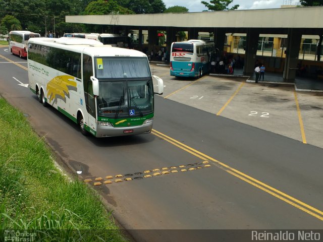 Empresa Cruz 87813 na cidade de Ribeirão Preto, São Paulo, Brasil, por Reinaldo Neto. ID da foto: 3929191.