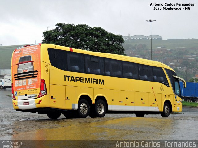 Viação Itapemirim 60811 na cidade de João Monlevade, Minas Gerais, Brasil, por Antonio Carlos Fernandes. ID da foto: 3932402.