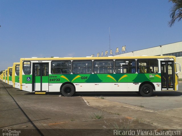Lotaxi Transportes Urbanos 24732 na cidade de SIA, Distrito Federal, Brasil, por Ricardo Vieira. Número da foto: #3931871.