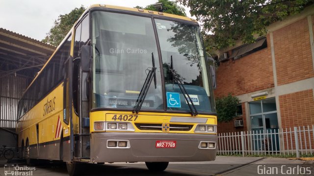 Viação Itapemirim 44027 na cidade de Governador Valadares, Minas Gerais, Brasil, por Gian Carlos. Número da foto: #3932290.