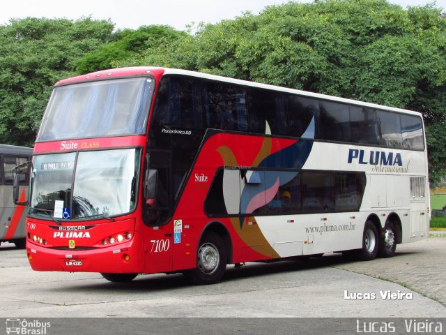 Pluma Conforto e Turismo 7100 na cidade de São Paulo, São Paulo, Brasil, por Lucas Vieira. Número da foto: #3932975.