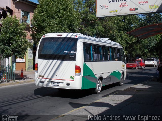 Minibuses El Valle 06 na cidade de Santa Cruz, Colchagua, Libertador General Bernardo O'Higgins, Chile, por Pablo Andres Yavar Espinoza. Número da foto: #3936251.