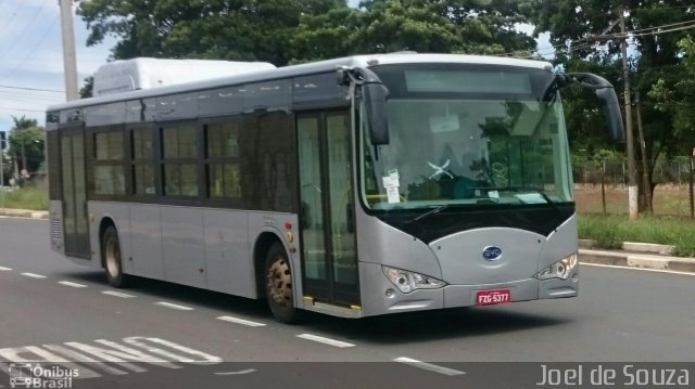 Ônibus Particulares  na cidade de Campinas, São Paulo, Brasil, por Joel de Souza. ID da foto: 3934190.