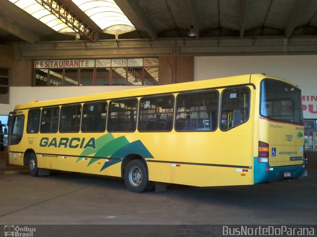 Viação Garcia 7527 na cidade de Apucarana, Paraná, Brasil, por Josino Vieira. ID da foto: 3938437.