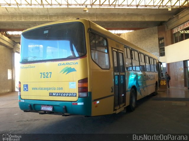 Viação Garcia 7527 na cidade de Apucarana, Paraná, Brasil, por Josino Vieira. ID da foto: 3938423.