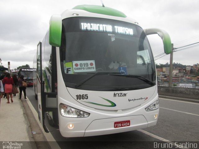Ipojucatur 1065 na cidade de Taboão da Serra, São Paulo, Brasil, por Bruno Santino. Número da foto: #3941488.