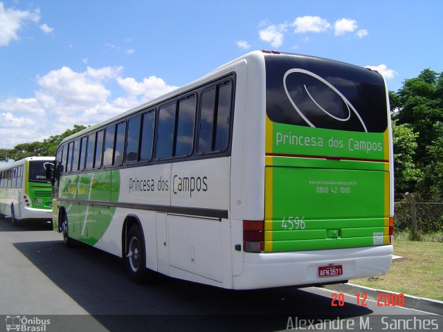 Expresso Princesa dos Campos 4596 na cidade de Ponta Grossa, Paraná, Brasil, por Alexandre M.  Sanches. ID da foto: 3942319.