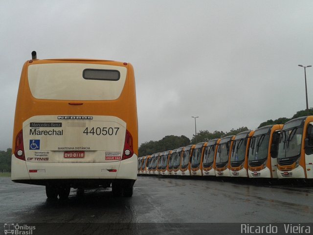 Auto Viação Marechal Brasília 440507 na cidade de Brasília, Distrito Federal, Brasil, por Ricardo Vieira. Número da foto: #3941311.