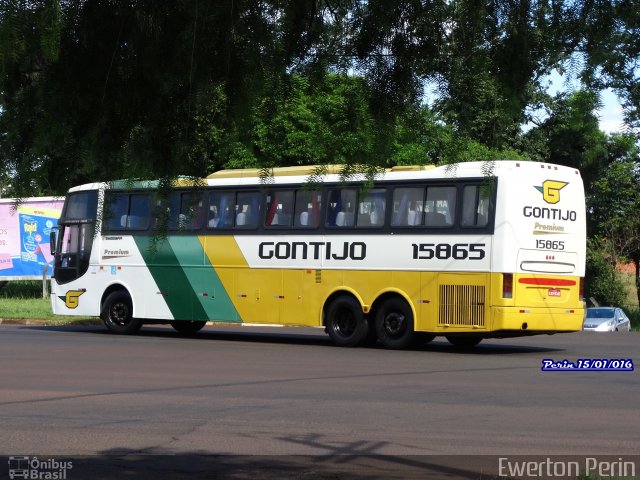 Empresa Gontijo de Transportes 15865 na cidade de Foz do Iguaçu, Paraná, Brasil, por Ewerton Perin. ID da foto: 3949153.