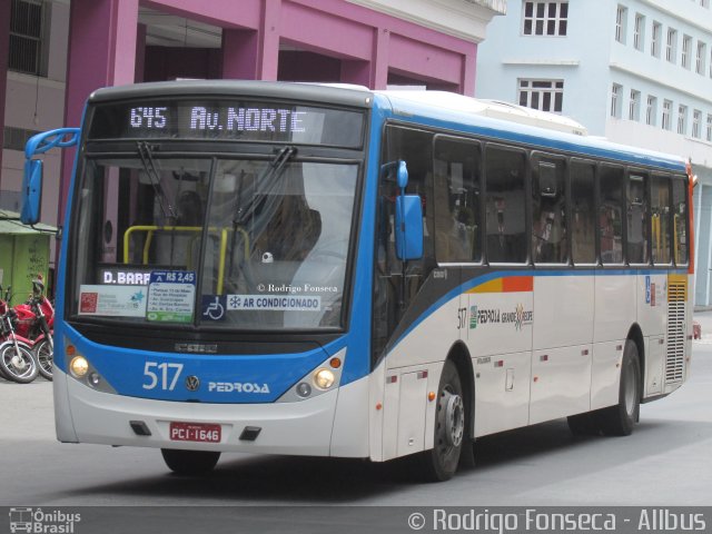Empresa Pedrosa 517 na cidade de Recife, Pernambuco, Brasil, por Rodrigo Fonseca. Número da foto: #3892007.