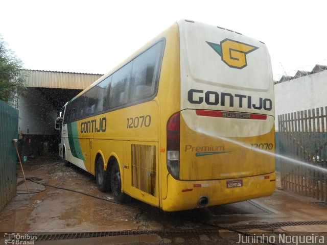 Empresa Gontijo de Transportes 12070 na cidade de Araçuaí, Minas Gerais, Brasil, por Juninho Nogueira. ID da foto: 3957779.