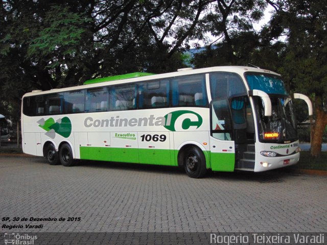 Viação Continental de Transportes 1069 na cidade de São Paulo, São Paulo, Brasil, por Rogério Teixeira Varadi. Número da foto: #3957781.
