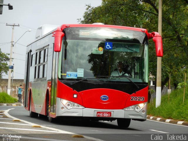 Itajaí Transportes Coletivos 2029 na cidade de Campinas, São Paulo, Brasil, por Caio  Takeda. Número da foto: #3959750.