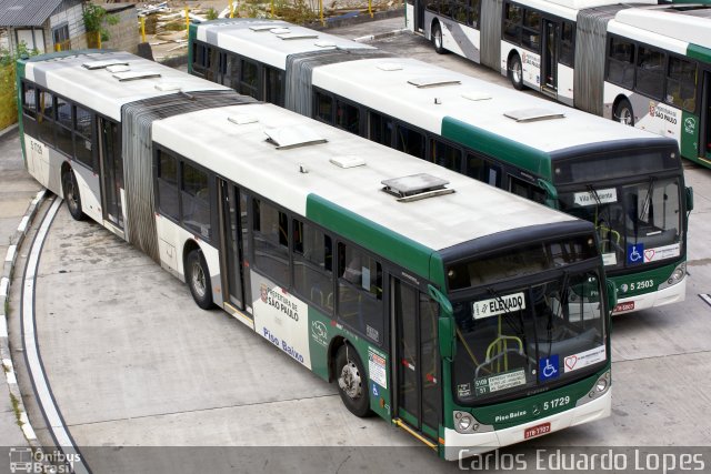 Via Sul Transportes Urbanos 5 1729 na cidade de São Paulo, São Paulo, Brasil, por Carlos Eduardo Lopes. ID da foto: 3897961.