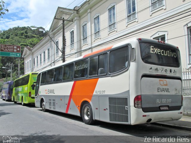 Evanil Transportes e Turismo RJ 132.017 na cidade de Petrópolis, Rio de Janeiro, Brasil, por Zé Ricardo Reis. Número da foto: #3896193.