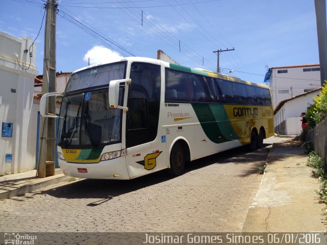 Empresa Gontijo de Transportes 12360 na cidade de Minas Novas, Minas Gerais, Brasil, por Josimar Gomes Simoes. ID da foto: 3899702.