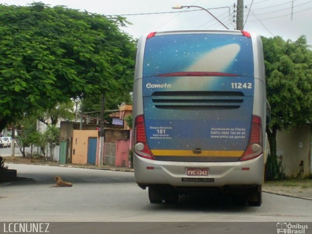 Viação Cometa 11242 na cidade de São Miguel Arcanjo, São Paulo, Brasil, por Luis Nunez. Número da foto: #3902896.