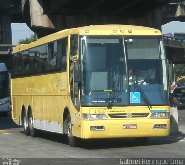 Viação Itapemirim 44067 na cidade de Rio de Janeiro, Rio de Janeiro, Brasil, por Gabriel Henrique Lima. Número da foto: #3902505.