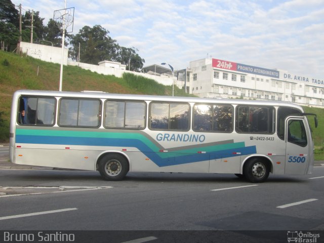 Grandino Transportes 5500 na cidade de Taboão da Serra, São Paulo, Brasil, por Bruno Santino. Número da foto: #3904109.