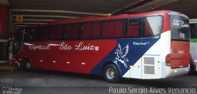 Expresso São Luiz 7570 na cidade de Cuiabá, Mato Grosso, Brasil, por Paulo Sergio Alves Venancio. Número da foto: #4526890.