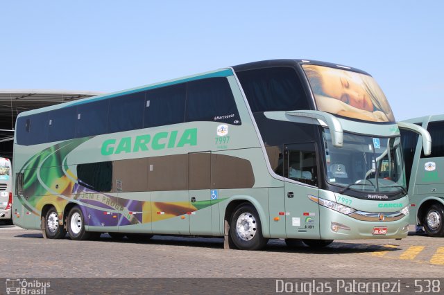 Viação Garcia 7997 na cidade de Londrina, Paraná, Brasil, por Douglas Paternezi. Número da foto: #4529693.