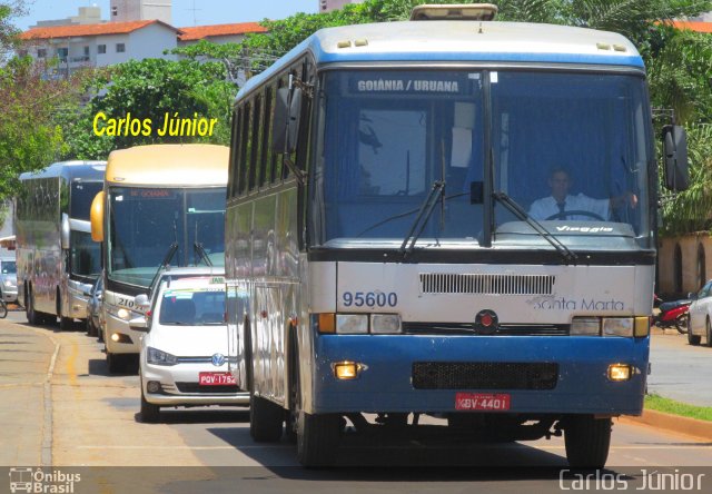 Expresso Santa Marta 95600 na cidade de Goiânia, Goiás, Brasil, por Carlos Júnior. ID da foto: 4532336.