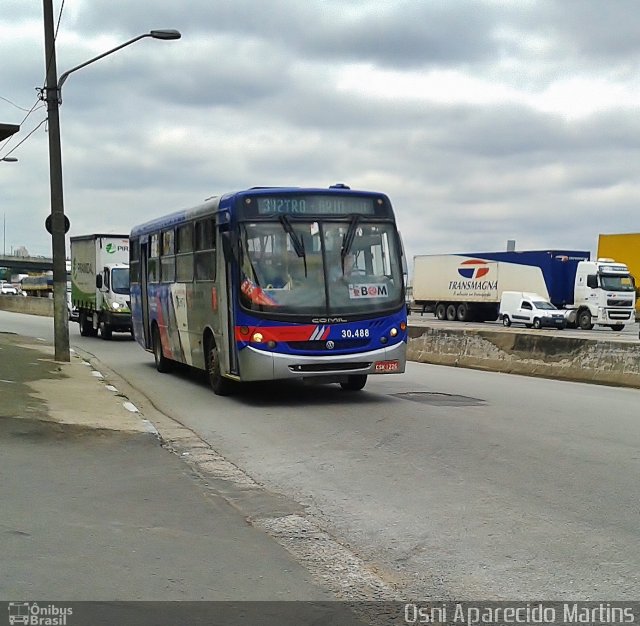 Empresa de Ônibus Vila Galvão 30.488 na cidade de São Paulo, São Paulo, Brasil, por Osni Aparecido Martins. ID da foto: 4536374.