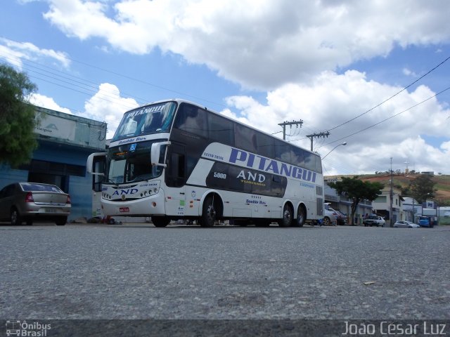 Pitangui Turismo 5000 na cidade de Oliveira, Minas Gerais, Brasil, por João César Luz. Número da foto: #4536194.