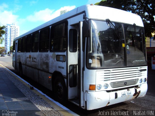 Ônibus Particulares 1366 na cidade de Natal, Rio Grande do Norte, Brasil, por John Herbert. ID da foto: 4541379.