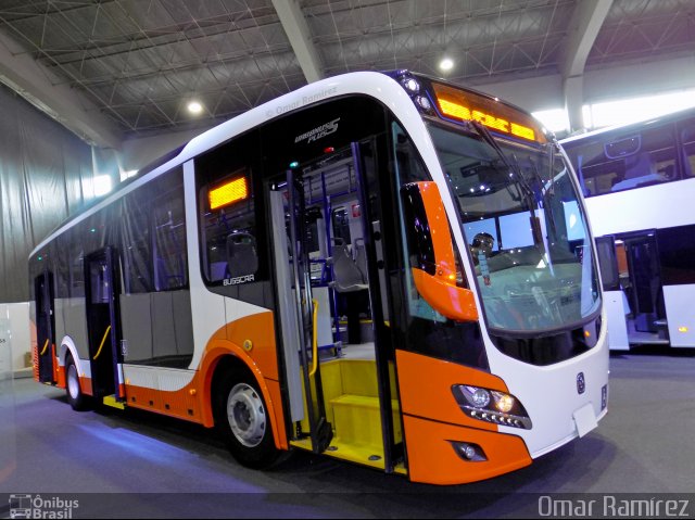Busscar Colômbia URBANUSS PLUSS S5 BRT - EXPO FORO 2016 na cidade de Álvaro Obregón, Ciudad de México, México, por Omar Ramírez Thor2102. Número da foto: #4543159.