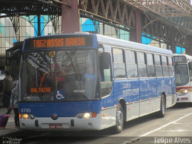 SOPAL - Sociedade de Ônibus Porto-Alegrense Ltda. 6795 na cidade de Porto Alegre, Rio Grande do Sul, Brasil, por Felipe Alves. Número da foto: #4546724.