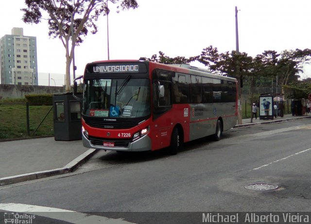 Pêssego Transportes 4 7226 na cidade de São Paulo, São Paulo, Brasil, por Michael  Alberto Vieira. Número da foto: #4548519.