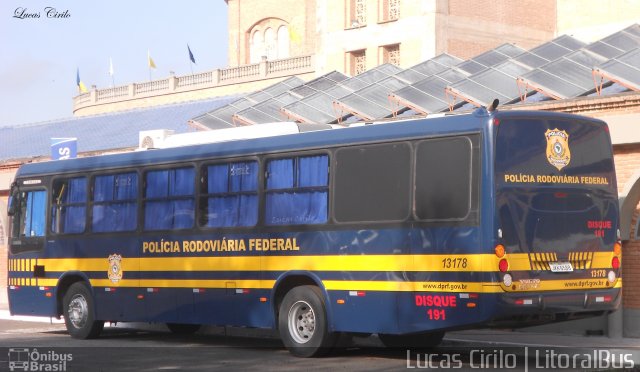 Polícia Rodoviária Federal PRF na cidade de Aparecida, São Paulo, Brasil, por Lucas Cirilo. Número da foto: #4551567.