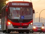 Express Transportes Urbanos Ltda 4 8214 na cidade de São Paulo, São Paulo, Brasil, por Caio  Takeda. Número da foto: #:id.