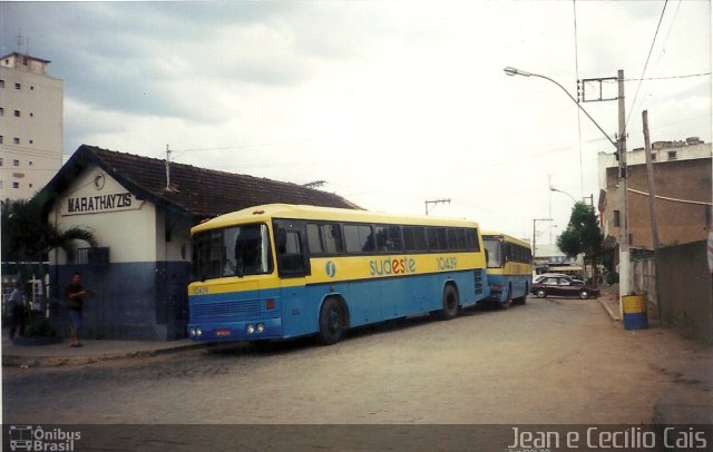 Viação Sudeste 10439 na cidade de Marataízes, Espírito Santo, Brasil, por Jean Cais. Número da foto: #4555603.