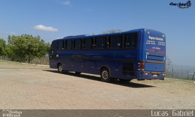 Ônibus Particulares 102 na cidade de Juazeiro do Norte, Ceará, Brasil, por Lucas Gabriel. Número da foto: #4555624.