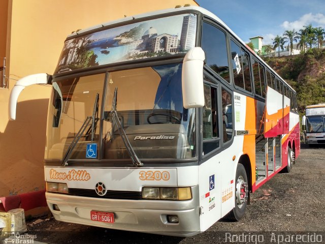 Novo Stillo Turismo 3200 na cidade de Conselheiro Lafaiete, Minas Gerais, Brasil, por Rodrigo  Aparecido. Número da foto: #4567949.