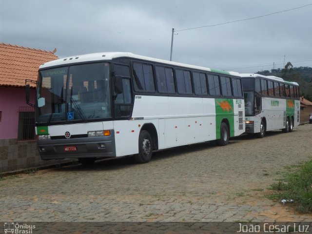 MinasSul - Minastur - Viação Minas Tour 2070 na cidade de Desterro de Entre Rios, Minas Gerais, Brasil, por João César Luz. ID da foto: 4570243.