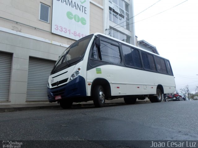 Lia Marques Turismo 2015 na cidade de Oliveira, Minas Gerais, Brasil, por João César Luz. ID da foto: 4507473.