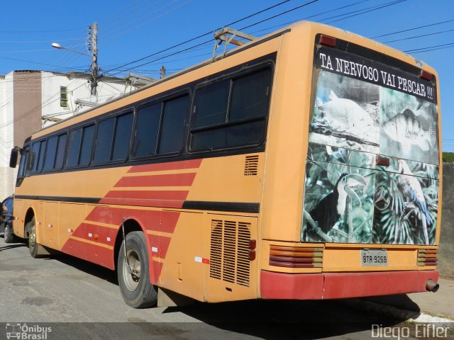 Ônibus Particulares 9268 na cidade de Trindade, Goiás, Brasil, por Diego Eifler. ID da foto: 4511226.