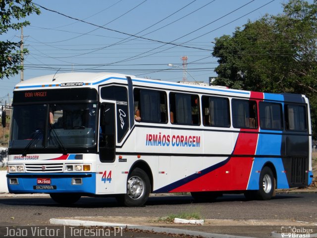 Irmãos Coragem 44 na cidade de Teresina, Piauí, Brasil, por João Victor. ID da foto: 4516926.