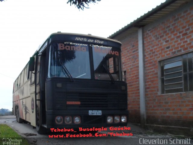 Banda Motiva 1015 na cidade de Formigueiro, Rio Grande do Sul, Brasil, por Cleverton Schmitt. Número da foto: #4516544.