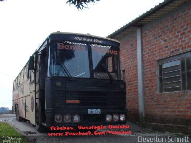 Banda Motiva 1015 na cidade de Formigueiro, Rio Grande do Sul, Brasil, por Cleverton Schmitt. ID da foto: 4516544.