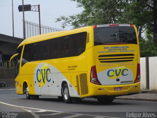 Turistur 7000 na cidade de Porto Alegre, Rio Grande do Sul, Brasil, por Felipe Alves. ID da foto: 4573850.