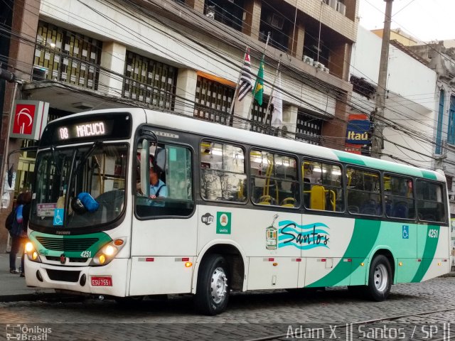 Viação Piracicabana Santos 4251 na cidade de Santos, São Paulo, Brasil, por Adam Xavier Rodrigues Lima. ID da foto: 4595058.