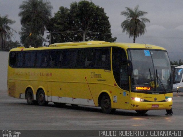 Viação Itapemirim 8007 na cidade de Goiânia, Goiás, Brasil, por Paulo Roberto de Morais Amorim. Número da foto: #4597473.