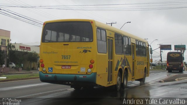 Viação Garcia 7657 na cidade de Londrina, Paraná, Brasil, por Andrea Yule Carvalho. ID da foto: 4598488.